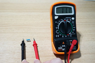 Continuità udibile del transistor del diodo di frequenza di capacità del tester di ohm di volt di Digital del CE