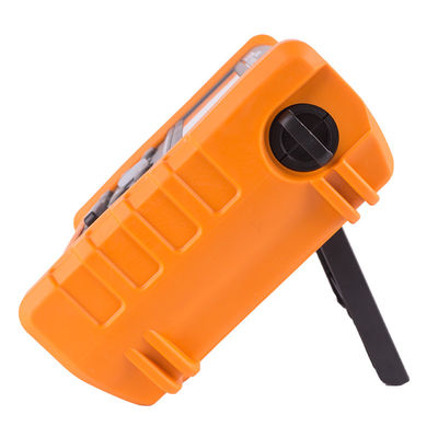 Testatore di resistenza alla terra compatto con schermo LCD e modalità di prova multiple per l'analisi del sistema di messa a terra